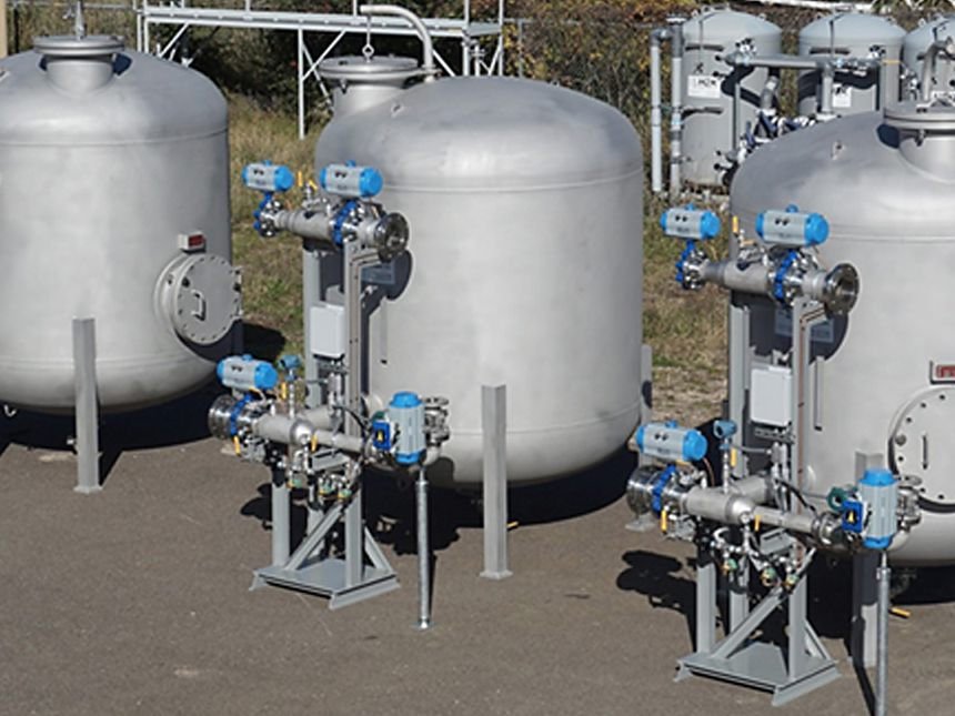 Ion Agua pressure filtration vessels with valve manifold